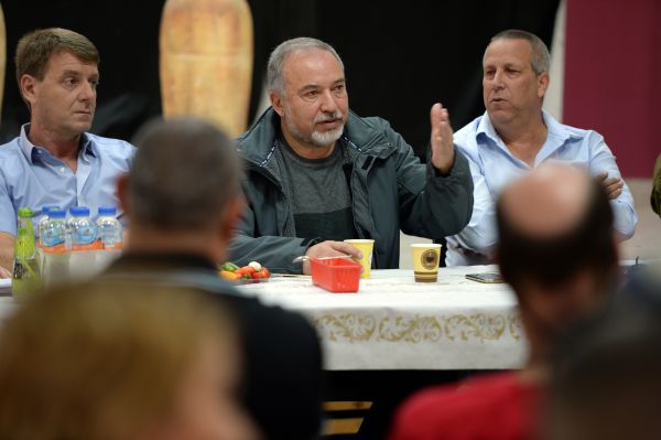 "זו לא מחאה עממית אלא אלימות מאורגנת"