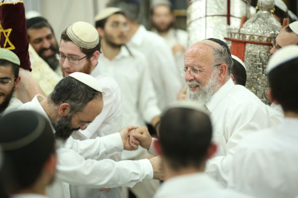 תיעוד: הקפות שניות בישיבת מצפה יריחו. צפו