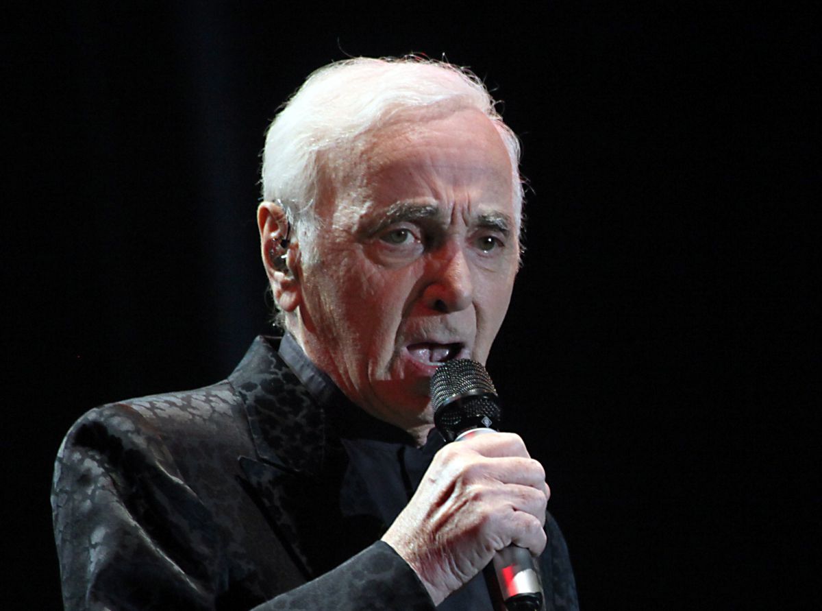 בגיל 94 הלך לעולמו הזמר הצרפתי שארל אזנבור