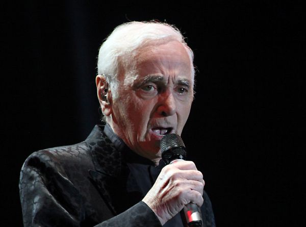 בגיל 94 הלך לעולמו הזמר הצרפתי שארל אזנבור