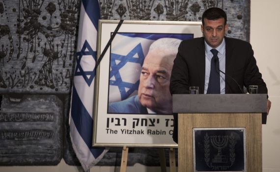 "נתניהו מתייג כחמוץ או שמאלן ויביא לחורבן הבית"