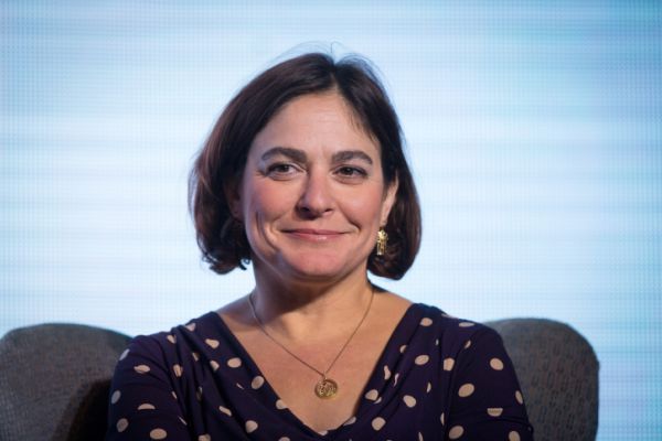 העיתונאית שהואשמה מגיבה לנכדתו של רבין