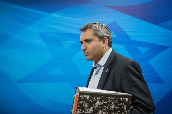 אלקין מעכב מיליונים המיועדים לבית הרב קוק