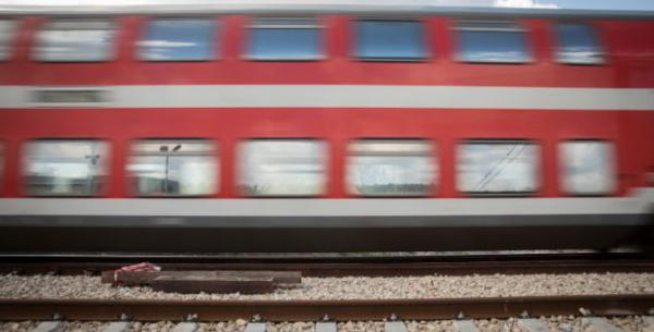 לא להאמין: ההפתעה שנמצאה על רציף הרכבת