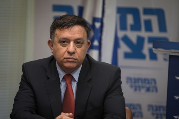 קרע באופוזיציה • גבאי: "לפיד החליט לתמוך בנתניהו"