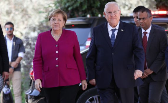 ריבלין למרקל: "זו העת להצטרף לסנקציות"