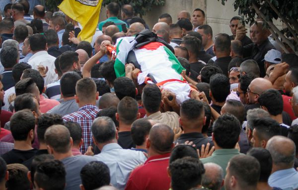 פלסטינית נרצחה כתוצאה מיידוי אבנים למכוניתה