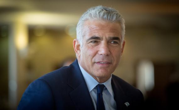 לפיד: "חמאס צריך לדעת שאיש אינו חסין"