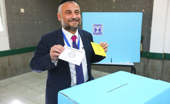 דרמה בבית שמש: אבוטבול מוביל ב-251 קולות בלבד