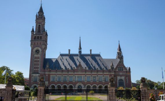 ביהמ"ש הורה לארה"ב: "בטלו סנקציות על איראן"