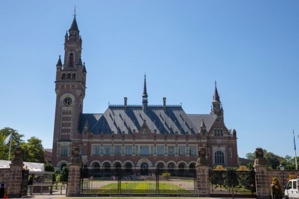 ביהמ"ש הורה לארה"ב: "בטלו סנקציות על איראן"