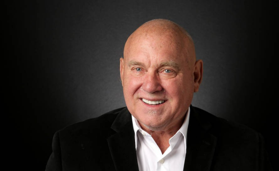 רק בארה"ב: נבחר למועצה 3 שבועות אחרי מותו