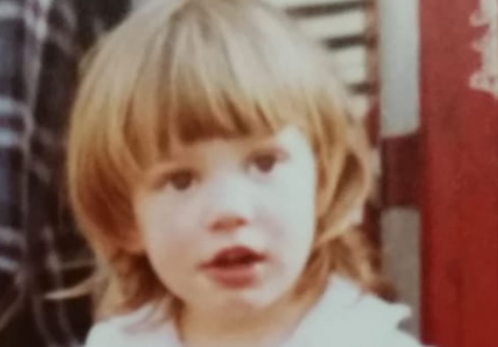 #גיל שלוש: מזהים מי הילדה המפורסמת בתמונה?