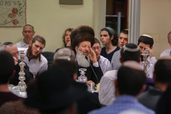 מרהיב: תיעוד מהטיש של האדמ"ור הציוני