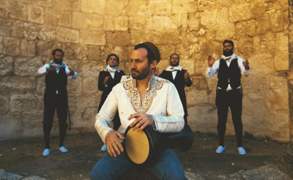 המתנחל שתופף במרוקו והלהיב את העולם הערבי