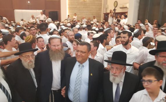 הרב שפירא בהודעה חריפה: "להעדיף את המועמד הדתי"