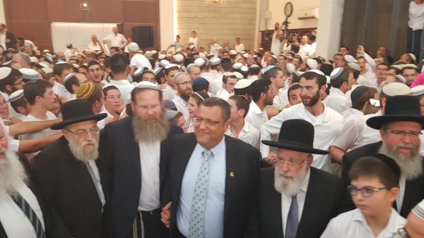 הרב שפירא בהודעה חריפה: "להעדיף את המועמד הדתי"