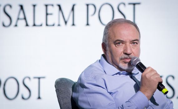 ליברמן: "אני לא מתפטר סידרתי, שרון גל אומלל"