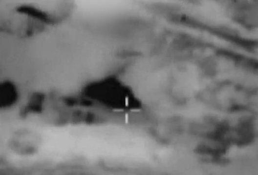 תיעוד: חיל האוויר תוקף עשרות יעדים בעזה. צפו