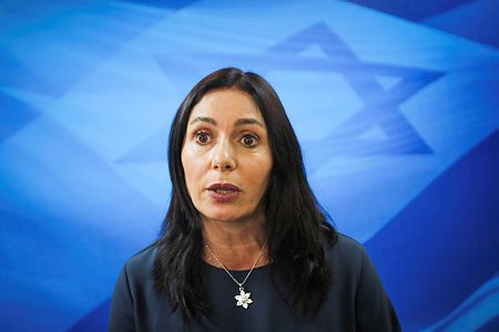 רגב מאתגרת: "לא מאמינה שליברמן יצביע עם טיבי"