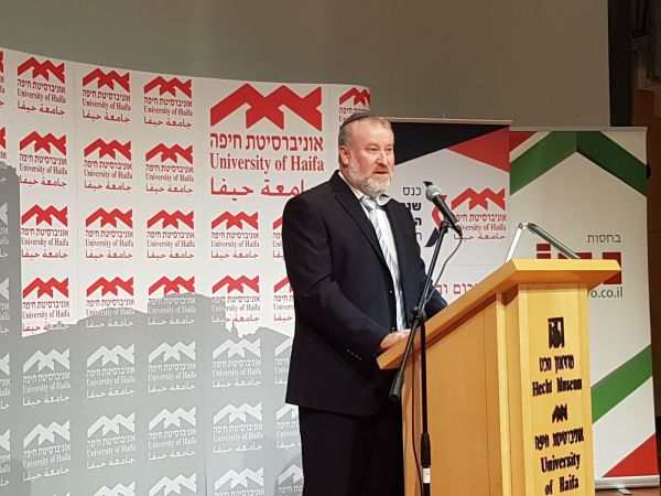 היועמ"ש: "לא מקבל שיורו לי מי יגיע לייצג בכנסת"