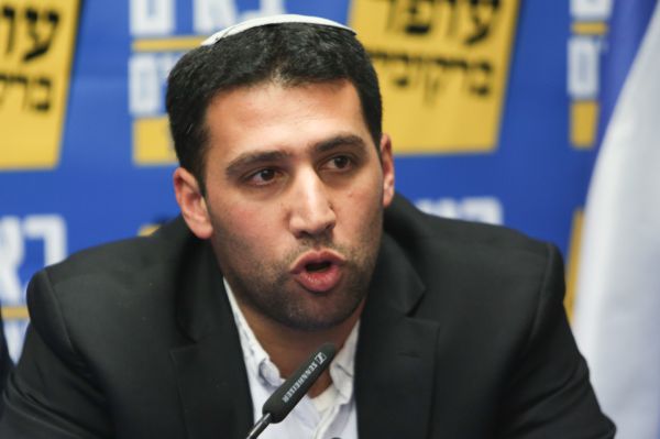 אלעד מלכא לסרוגים: "התחייבנו על רבנים ציונים"