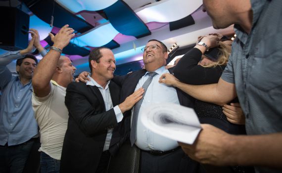 באיחור קל: נתניהו התקשר לברך את משה ליאון