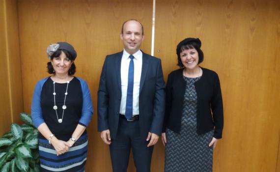 בנט נפגש עם הנבחרות הסרוגות בבית שמש