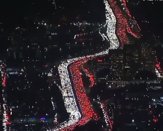 בגלל חג ההודיה: פקקי תנועה ענקיים בארה"ב