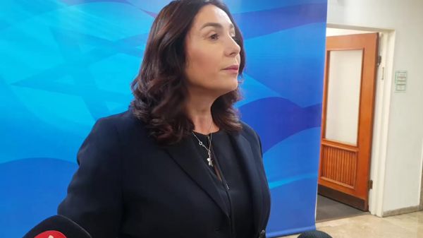 מירי רגב רומזת: "גנץ יודע טוב מאוד למה הוא שותק"