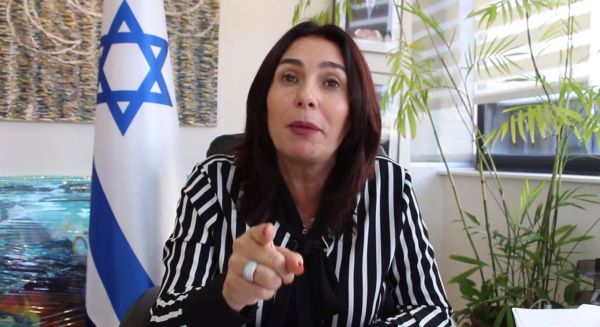 רגב עונה לשטרן: "לפתוח בבדיקה ולהשעות מהכנסת"