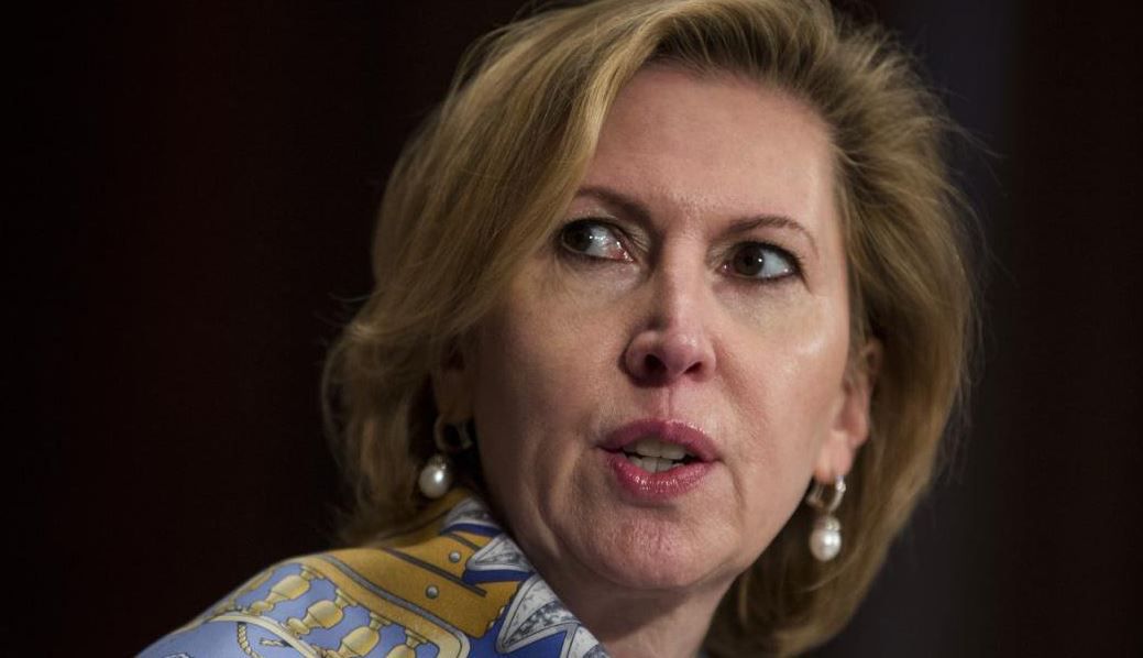 לאחר סכסוך עם מלניה: בכירה בבית הלבן הודחה