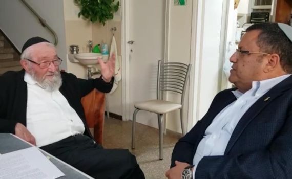 הרב שטיינר תומך בליאון: "חובה להתייצב מאחוריו"