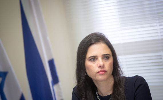 שקד בבקורת על בנט? האולטימטום לנתניהו- טעות