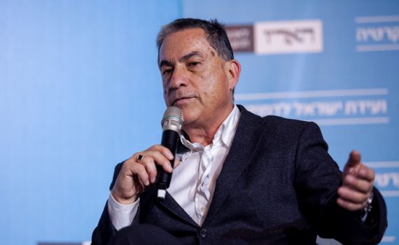 גדעון לוי נגד חבריו למחנה: "השנאה לנתניהו מופרזת"