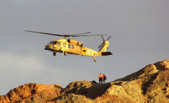 תיעוד: חילוץ נערה ששברה את רגלה בנחל גשרון. צפו