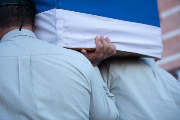 "מקור לגאווה": אלפי אנשים הגיעו להלוויית סגן אלוף מ'