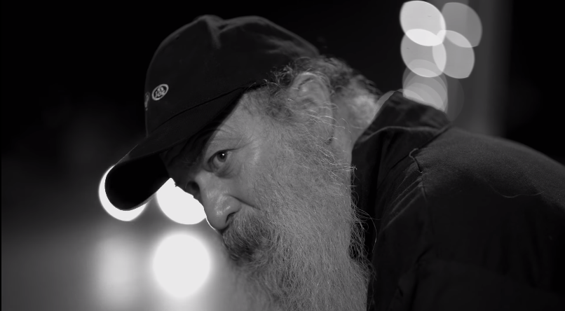 בתפקיד המתדלק: שולי רנד בקליפ חדש ומרגש •צפו