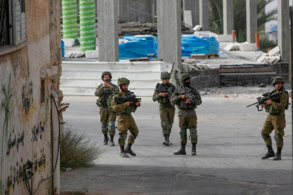 המחבל מברקן עדיין חופשי; כתב לאישום לאביו