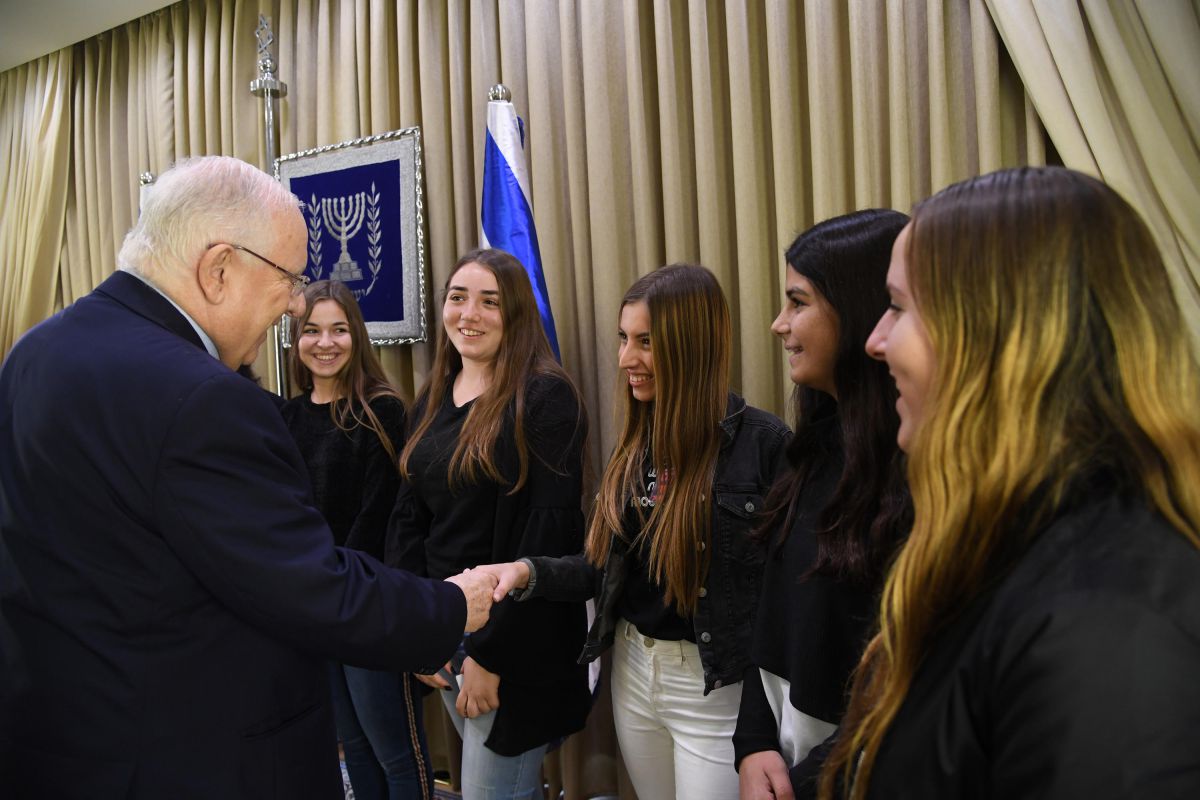מה גרם לאלפי תלמידים ללבוש היום שחור?