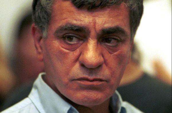 "שיזד** פעמיים": גברי בנאי מגיב לתקרית עם שרון גל