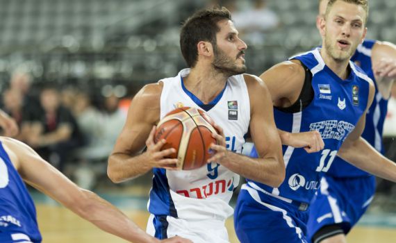 כבוד: עומרי כספי קיבל טבעת אליפות ב-NBA