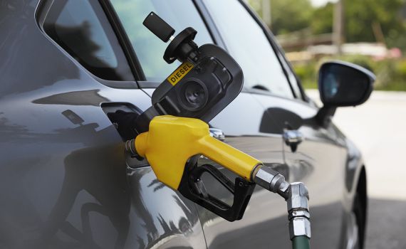 בשורה לנהגים: במוצאי שבת צניחה במחירי הדלק