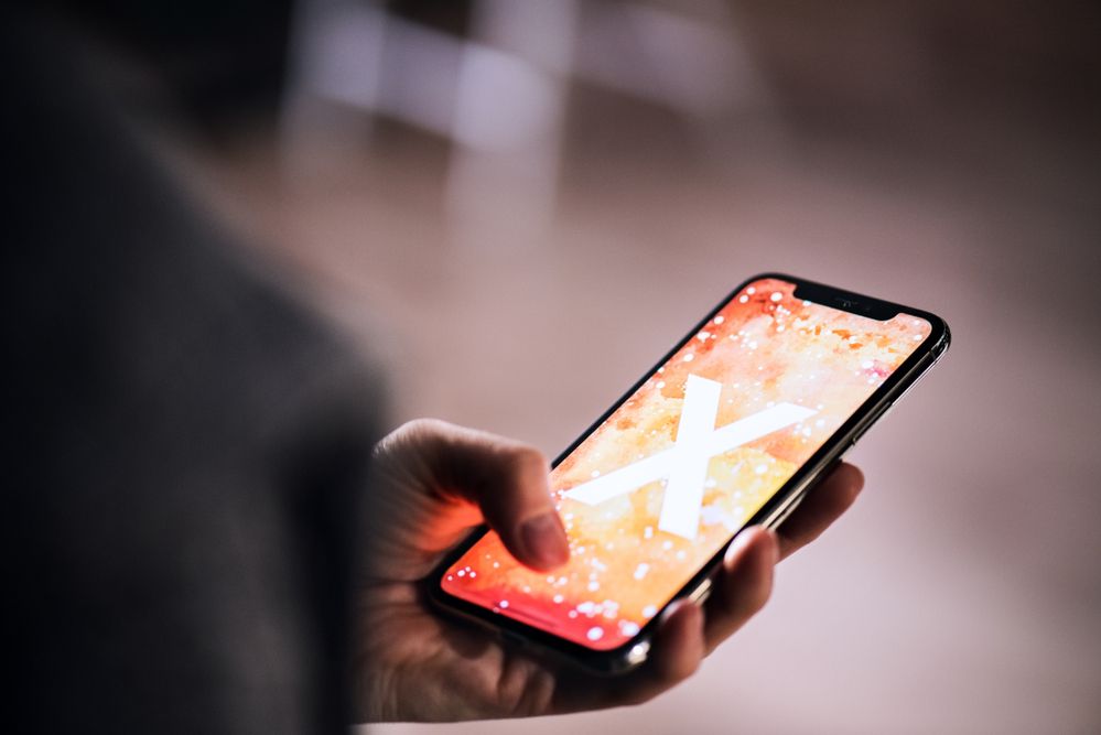 בעקבות תקלה: אפל תתקן מכשירי אייפון X בחינם