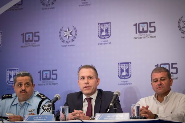 ארדן: "נעשה לאדרי עוול נוראי, עבר מסע הכפשות"