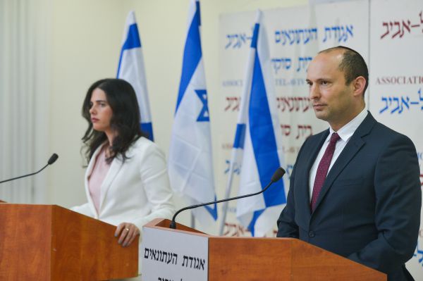 רשמית: בנט שקד ומועלם פורשים מהבית היהודי