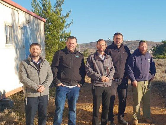 תגובות נגד מנדלבליט על עמונה: "לא יבלבל אותנו"