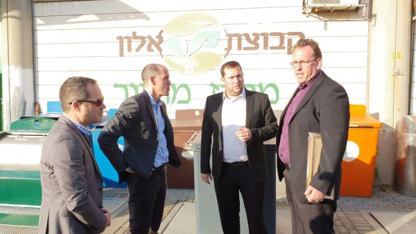 כבר לא בחרם: סגן נשיא Airbnb הגיע לביקור בשומרון