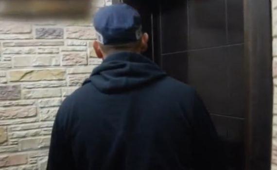 'רשיון להרוג'•צפו: כך פשטה המשטרה על בתי ה'רופאים'