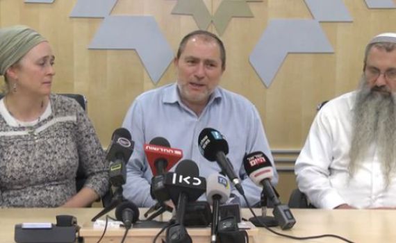 "שירה פקחה עין ודמעה; אמרנו לה שהיא ילדת נס"